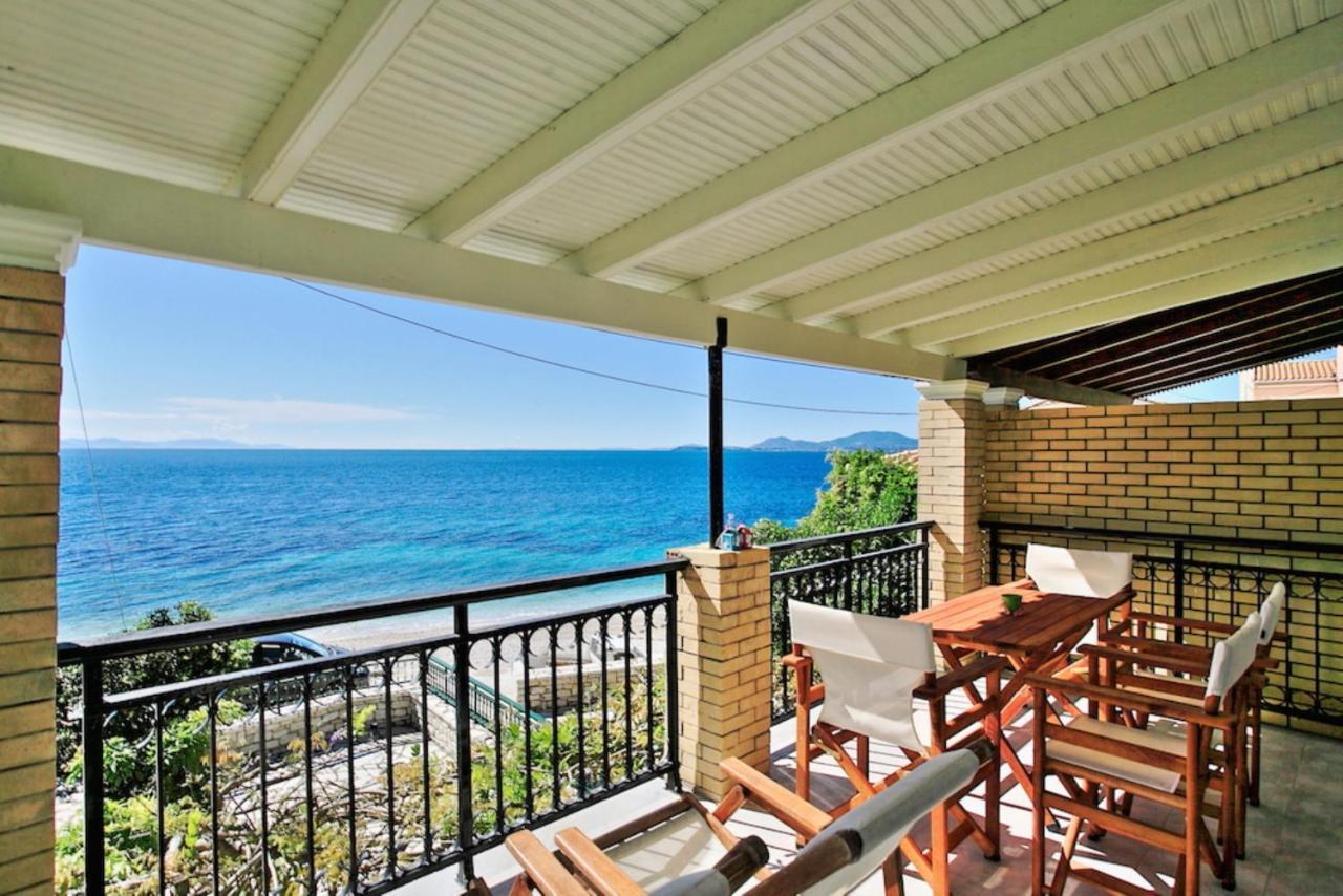 Kaminaki Beachfront Apartments Nisaki  Buitenkant foto